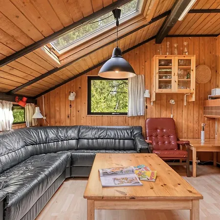Elfrieda - 1-6km From The Sea By Interhome Nyaraló *