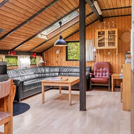 Nyaraló Elfrieda - 1-6km From The Sea By Interhome *